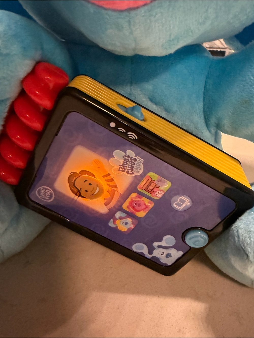 2021 LeapFrog Blue's Clues & You! Storytime with Blue Interactive 12” Plush. - Picture 3 of 7